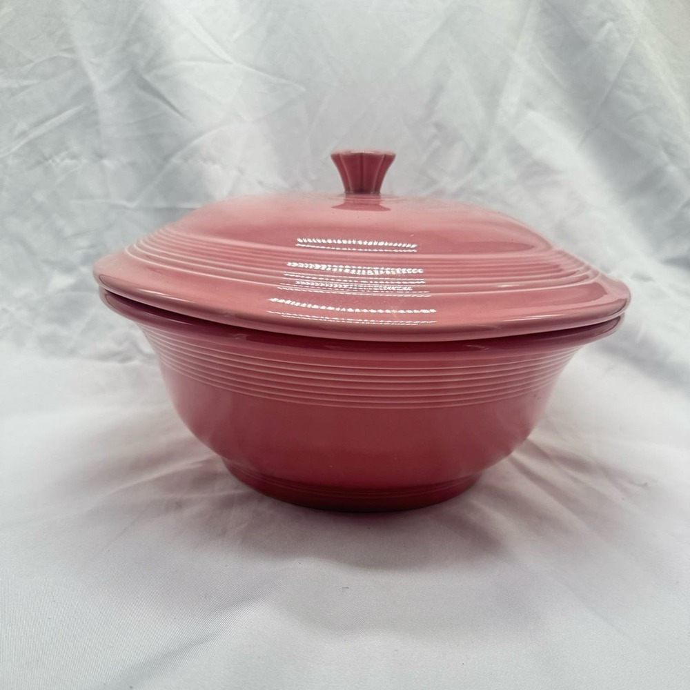 VTG Fiesta Ware Rose Pink 2 quart casserole